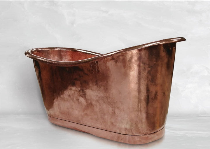 Hand-hammered Regina Copper Bathtub