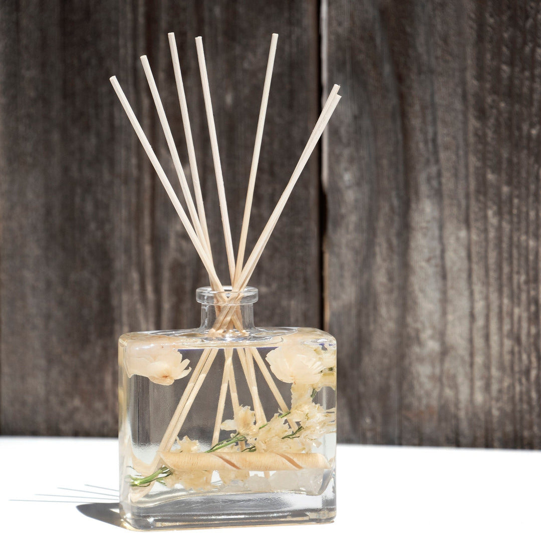 White Selenite & Sandalwood Reed Diffuser