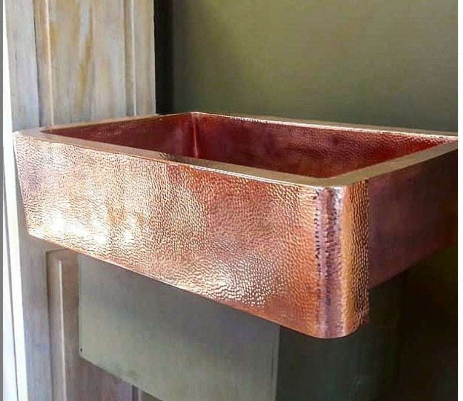 Hand-Hammered Madero Copper Farmhouse Sink