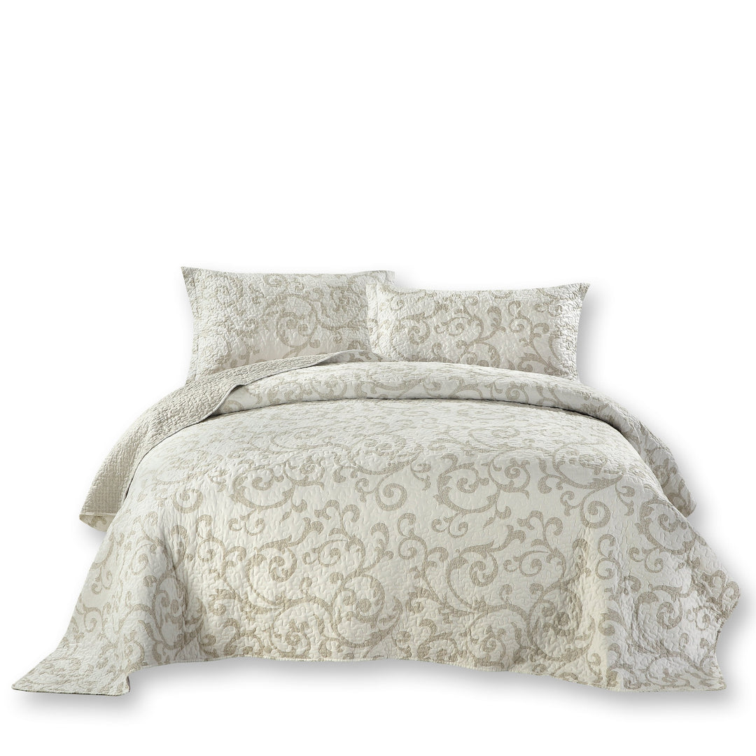 Floral White Freesia Vineyard Elegant Coverlet Bedspread Set